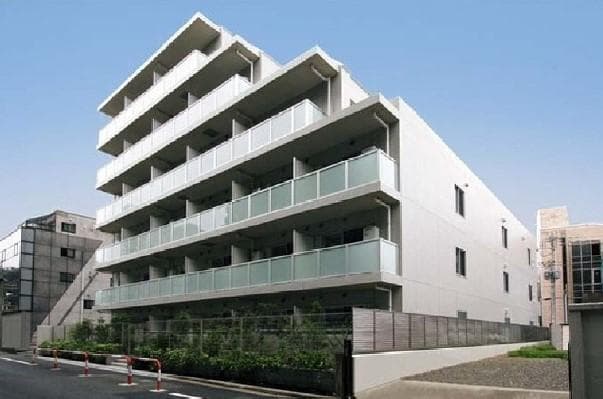 1K Mansion in Shinjuku, Tokyo - Image 1