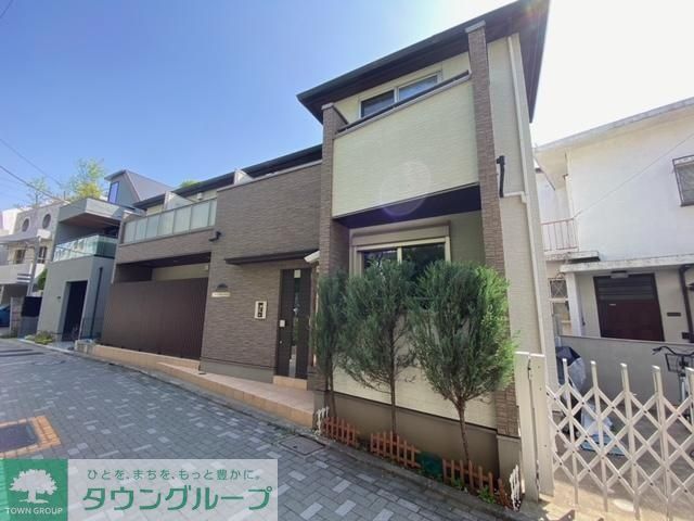 1LDK Apartment in Meguro, Tokyo - Image 1