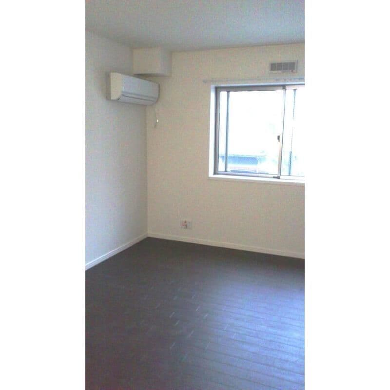 1LDK Apartment in Setagaya, Tokyo - Image 1