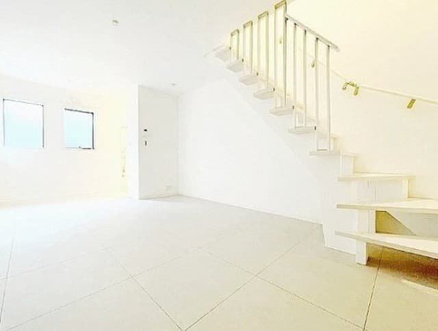 1LDK Apartment in Shinjuku, Tokyo - Image 1