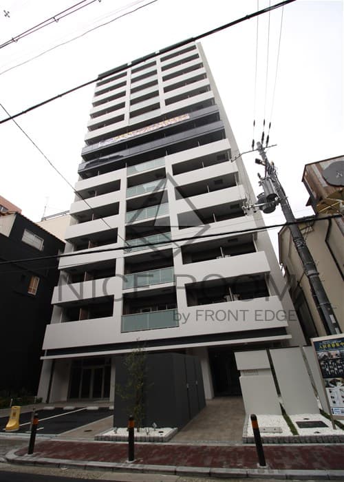 1LDK Mansion in Chuo-ku, Osaka - Image 1