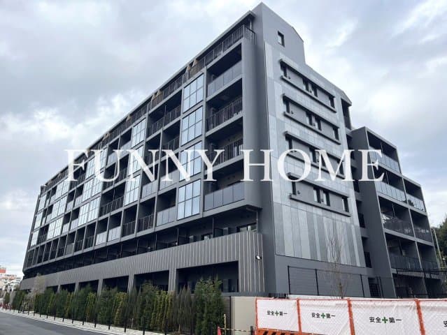 1LDK Mansion in Meguro, Tokyo - Image 1