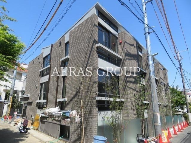 1LDK Mansion in Meguro, Tokyo - Image 1