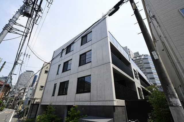 1LDK Mansion in Shibuya, Tokyo - Image 1