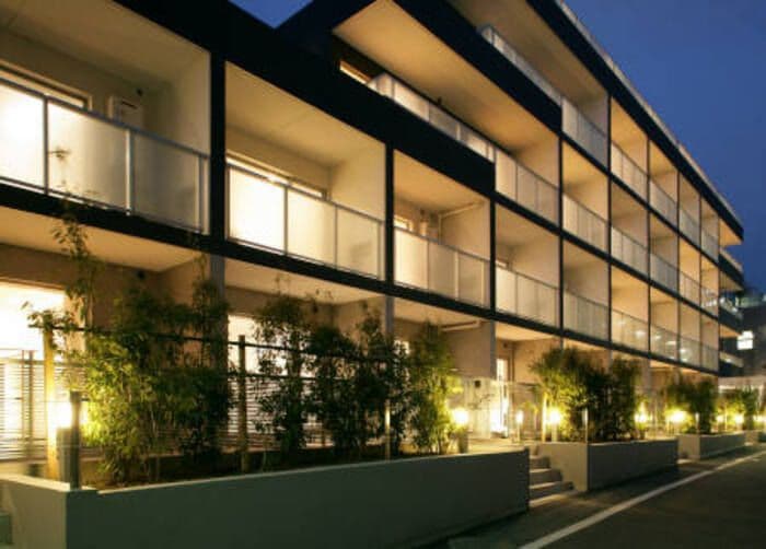 1LDK Mansion in Shibuya, Tokyo - Image 1