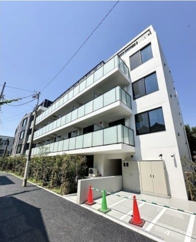 1LDK Mansion in Shibuya, Tokyo - Image 1