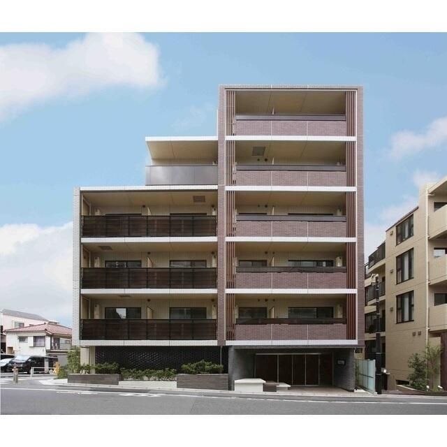 1LDK Mansion in Shibuya, Tokyo - Image 1