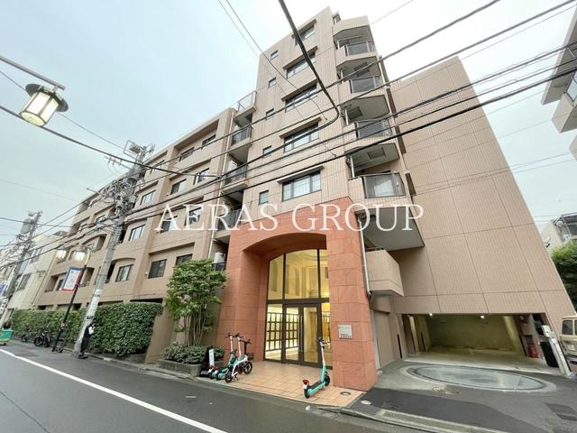 1LDK Mansion in Shibuya, Tokyo - Image 1