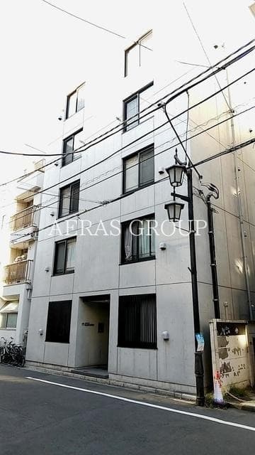 1LDK Mansion in Shinjuku, Tokyo - Image 1