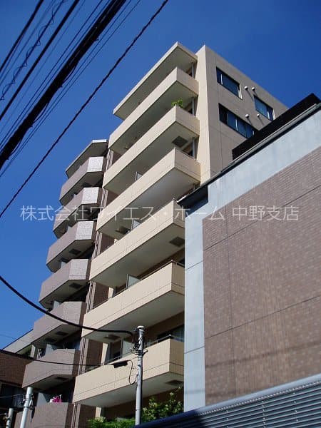 1LDK Mansion in Shinjuku, Tokyo - Image 1