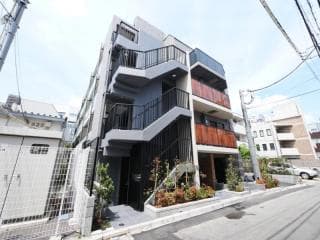 1LDK Mansion in Shinjuku, Tokyo - Image 1