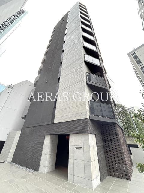 2LDK Mansion in Minato, Tokyo - Image 1