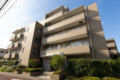 2LDK Mansion in Setagaya, Tokyo - Image 1