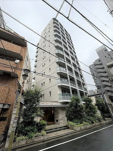 2LDK Mansion in Shinjuku, Tokyo - Image 1